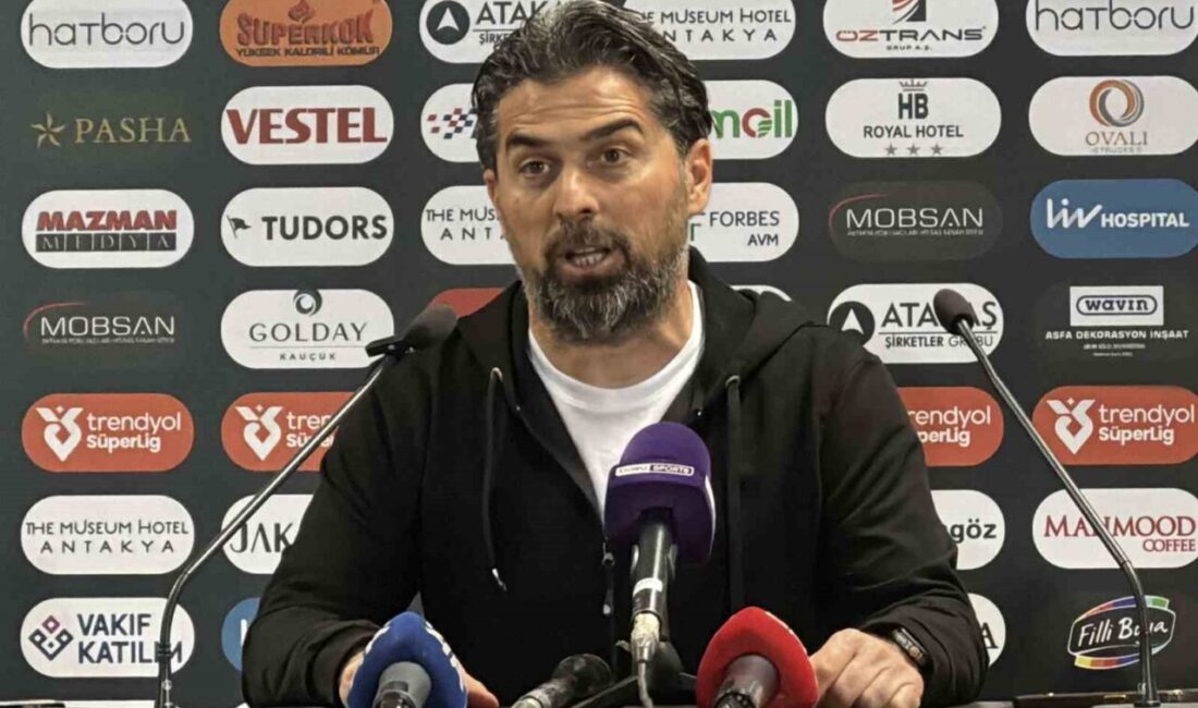 İlhan Palut: “İstikrarlı olmalıyız” Çaykur Rizespor Teknik Direktörü
