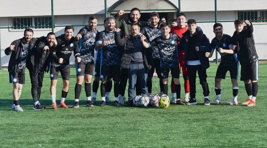 İmam Hatipliler Gençlikspor, Paşaköy FK'nın mağlubiyetiyle 7 puan farkla liderliği