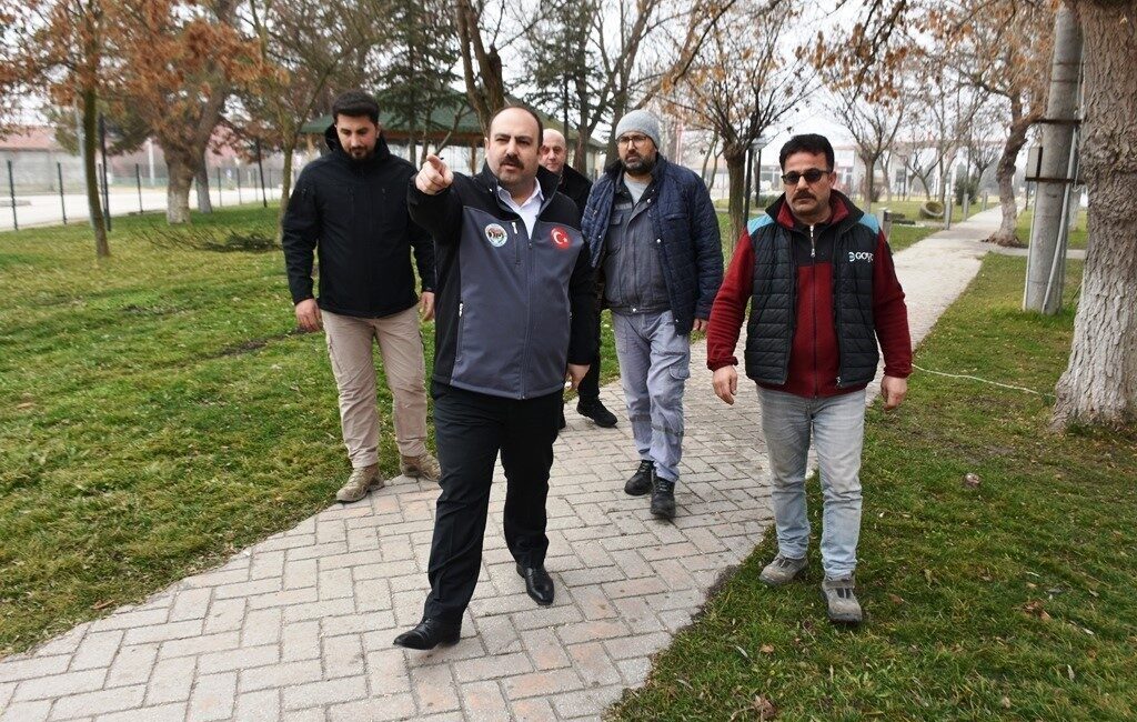 İnönü’deki yoğun ilgi gören parka yeni kamelyalar geliyor İnönü Belediyesi Anıt Park'a