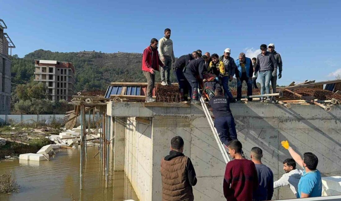 Antalya'nın Gazipaşa ilçesinde inşaat kazasında 3 işçi yaralandı. Kalıp ve