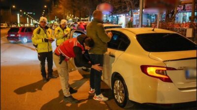 Isparta'da yapılan trafik denetimlerinde 11 sürücü cezalandırıldı ve 4 araç