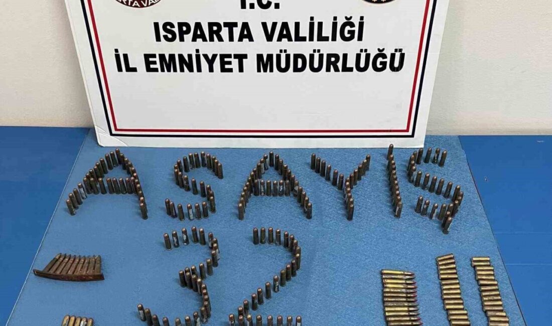 Isparta'da yapılan bir operasyonda bir kişi tutuklandı. Evine düzenlenen baskında