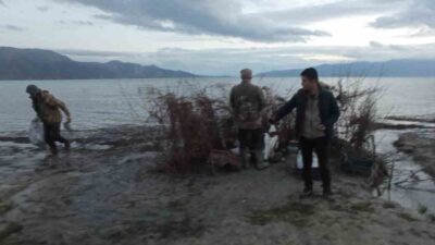Isparta'da Eğirdir Gölü'nde belgesiz avlanan 3 kişi ceza aldı, bir