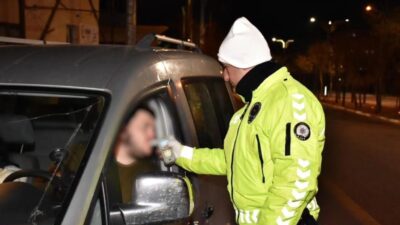 Isparta'da yapılan denetimlerde 51 araç ve sürücü kontrol edilerek 29'una
