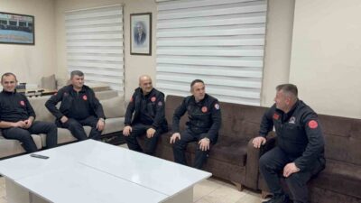 Düzce’de itfaiye ekipleri yeni yıla görev başında girdi. Birbirleri ile