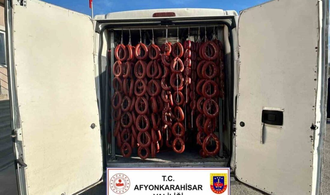 Afyonkarahisar'da yapılan yol kontrolünde jandarma, etiketi değiştirilmiş ve bozulmuş 1