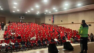 Aydın'da jandarma ekipleri İncirliova, Kuyucak ve Efeler ilçelerindeki ilkokul öğrencilerine