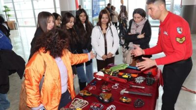Erzincan Binali Yıldırım Üniversitesi öğrencilerine Jandarma teşkilatını tanıtmak amacıyla düzenlenen
