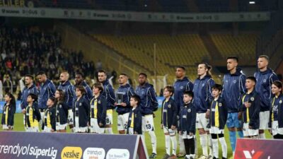 Fenerbahçe, Hatayspor maçına 2 değişiklikle başladı. İrfan Can Eğribayat 2.