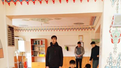 Yerköy Hüseyin Erbaş Anadolu İmam Hatip Lisesi öğrencileri, imam ve