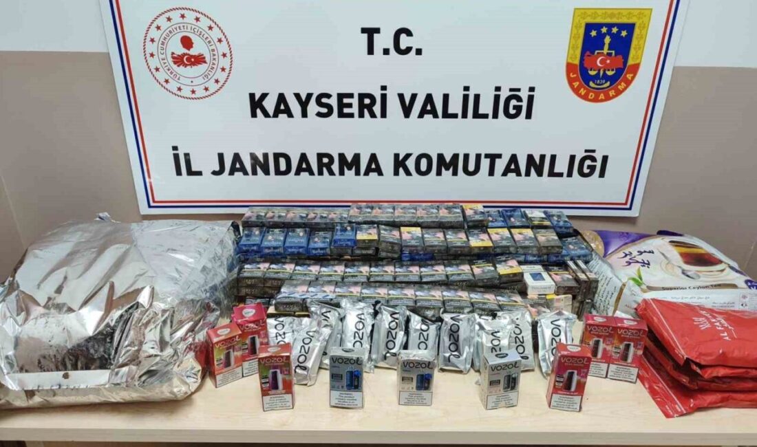 Kayseri'de jandarma ekipleri tarafından yapılan operasyonda kaçak çay ve tütün