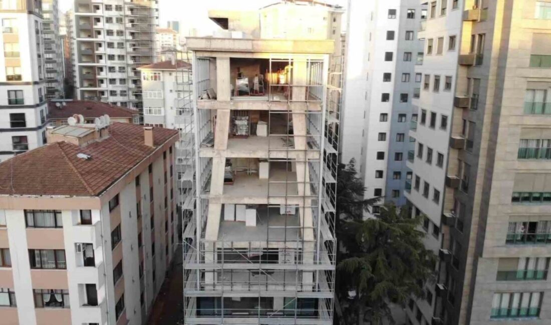 Kadıköy’deki Bina İnşaatında Sosyal Medyayı Sallayan Yamuk Kolonlar! Kadıköy'de bulunan inşaat halindeki