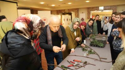 Düzce'de Tarımda Kadın Eli Projesi kapsamında meyve ağaçlarında doğru budama