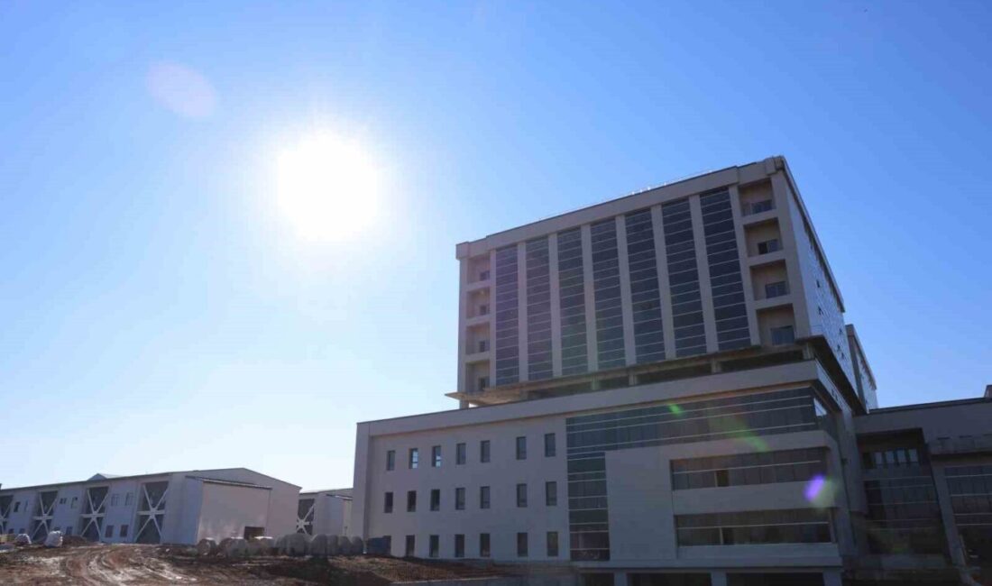 Kahramanmaraş’a yeni sağlık kompleksi: 600 yataklı hastane inşası sürüyor Kahramanmaraş'ta tamamlanması planlanan Ferhuş
