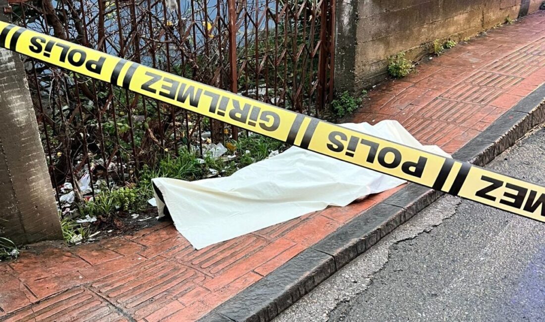 Samsun'da K.D.'ye ait ceset kaldırımda bulundu. Vatandaşların ihbarı üzerine olay