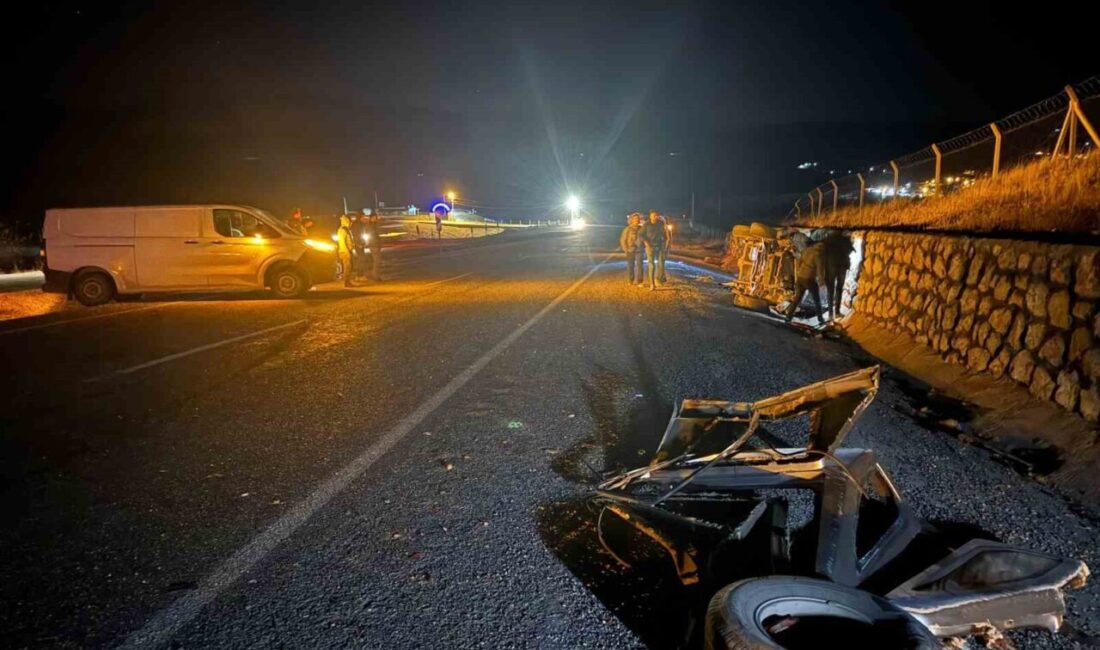 Adıyaman'ın Besni ilçesinde otomobil ile kamyonetin çarpışması sonucu 4 kişi