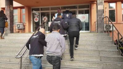 Karabük polisi 5 kişiyi uyuşturucu ticareti suçundan gözaltına aldı. Operasyonda