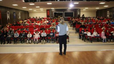 Kartal Belediyesi Kreş Müdürlüğü, minikler için okuma etkinliği düzenleyerek yazar