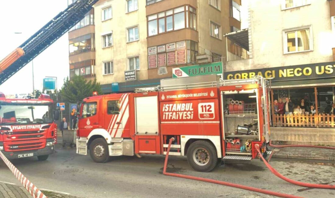 İstanbul Kartal'daki 6 katlı binanın çatı katında yangın çıkmasıyla itfaiye,