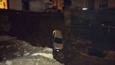 Kartal'da inşaat temeline toprak kayması sonucu otomobil düştü, can kaybı