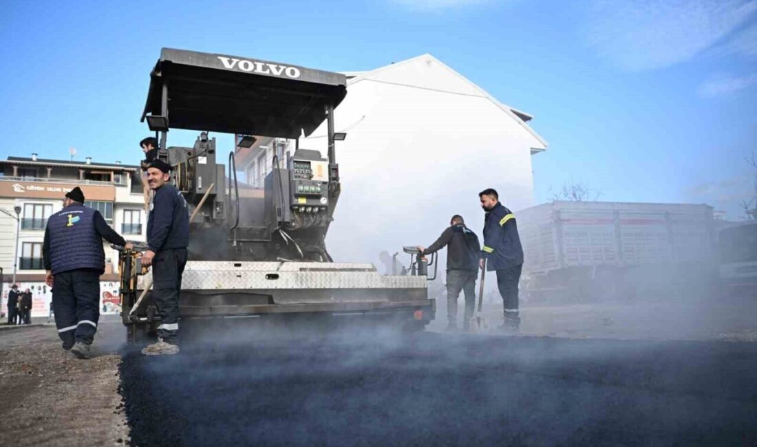 Kartepe İstasyon Mahallesi’ne 280 ton asfalt Kartepe Belediyesi, Ceylan ve