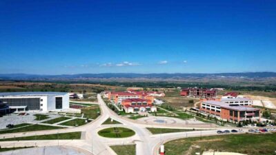 Kastamonu Üniversitesi, TÜBİTAK desteğiyle "Milli Teknoloji Atölyesi" projesini hayata geçiriyor.