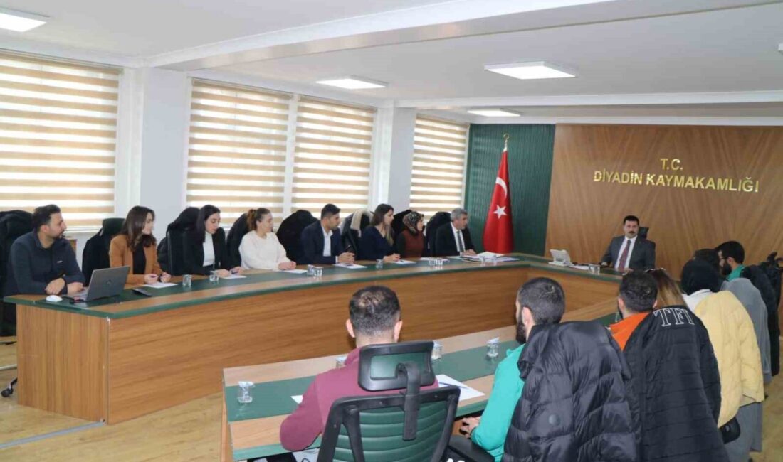 Kaymakam Karali, Gençlik merkezi yöneticileri ile bir araya geldi Ağrı Diyadin Kaymakamı Mustafa