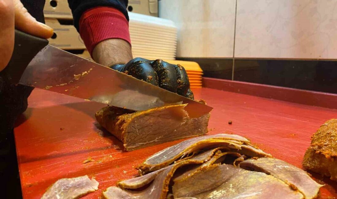 Çankırı'daki kasap, kaya tuzuyla