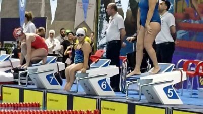 Gaziantep’te düzenlenen yüzme yarışmalarında 6 altın madalya kazanan Talas Spor