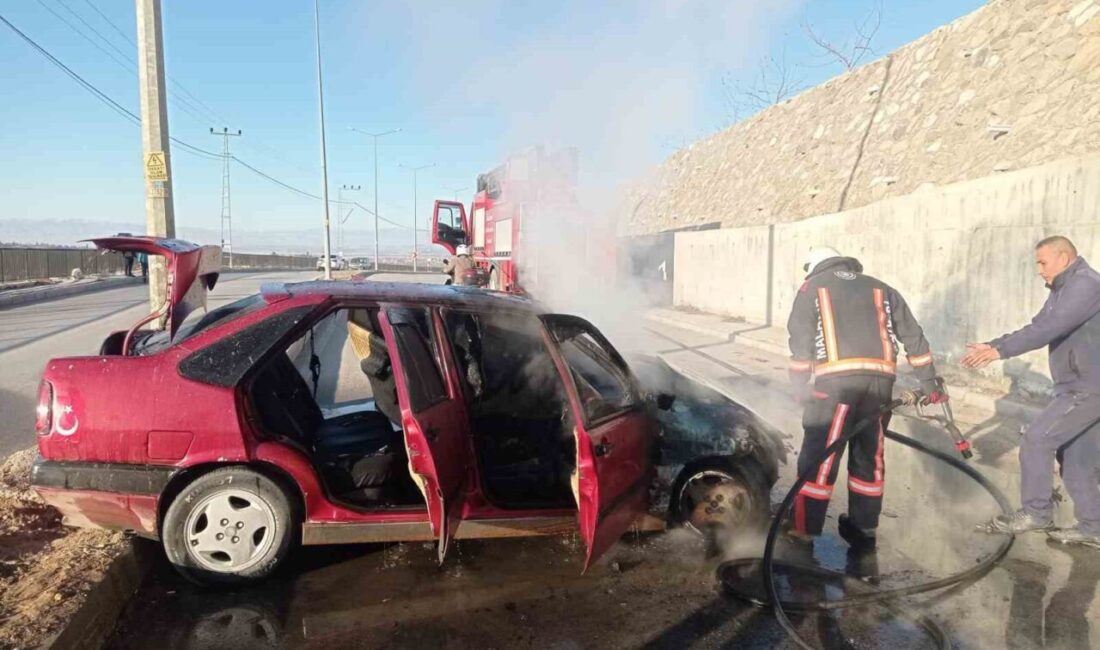 Malatya'nın Battalgazi ilçesinde meydana gelen trafik kazasında sürücüsünün kontrolünden çıkan