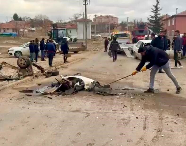 Kazada devrilen otomobilin sürücüsü ağır yaralandı Mucur ilçesindeki kazada M.E.E.