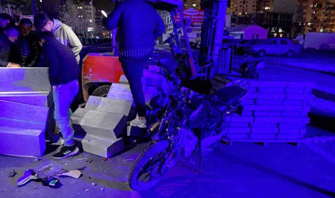 Erdemli'de motosiklet kazasında kopan parmak için vatandaşlar seferber oldu. 20