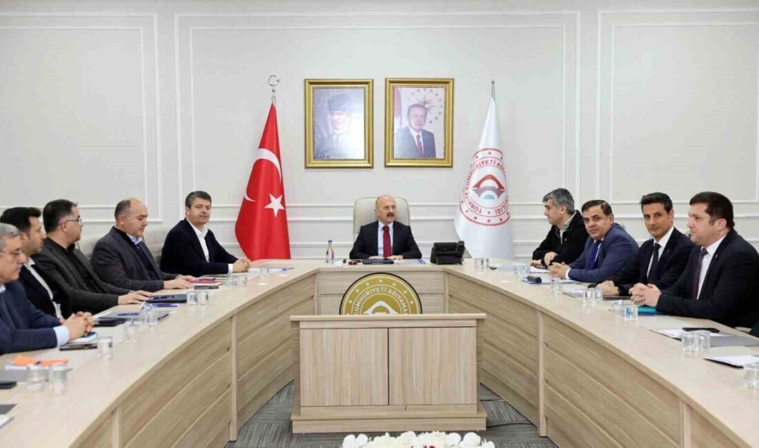 Adıyaman'da Vali Osman Varol başkanlığında Kentsel Altyapı Çalışmaları Koordinasyon Toplantısı