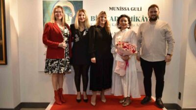 Munissa Guli'nin "Bir Kadın Hikayesi" temalı sergisi, Modern Sanatlar Galerisi'nde