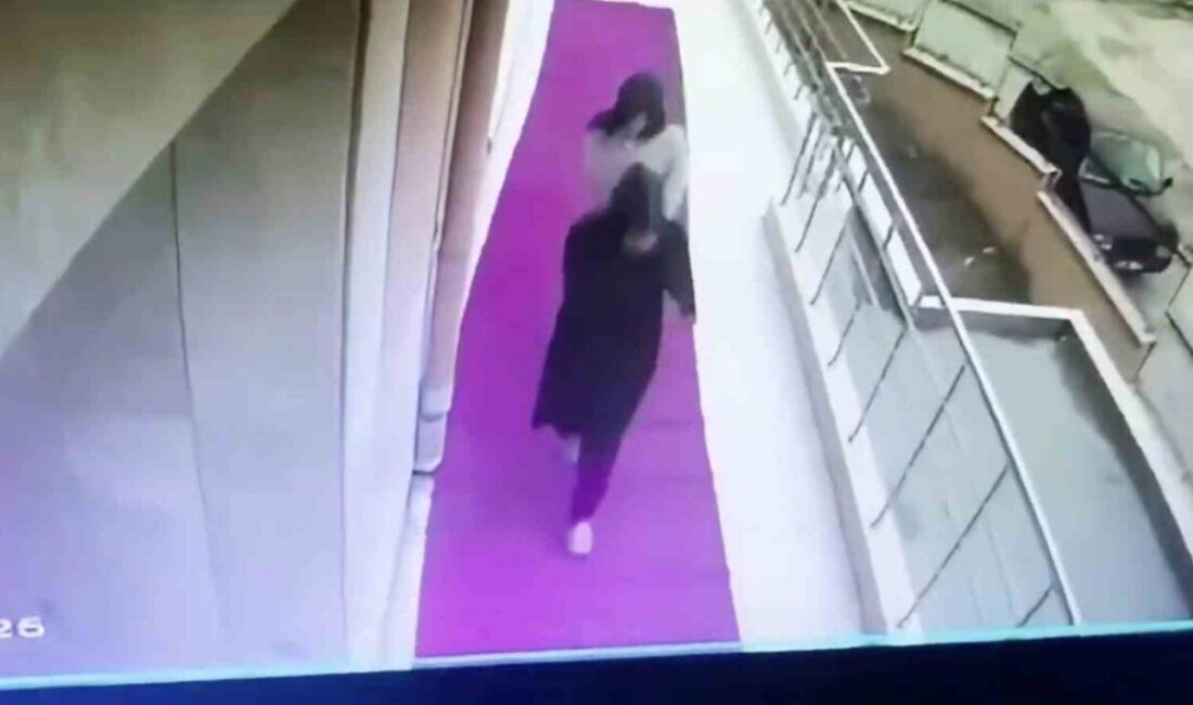 Çorum Sungurlu'da evden hırsızlık yapan 2 kadın polis operasyonuyla yakalandı.