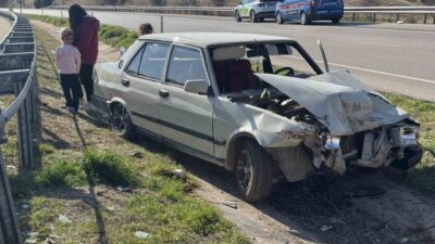 Kilis'te meydana gelen trafik kazasında A.K. yönetimindeki otomobil bariyerlere çarptı,