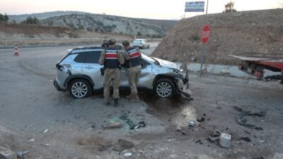 Kilis'in Musabeyli ilçesinde meydana gelen trafik kazasında R.Y. idaresindeki araç