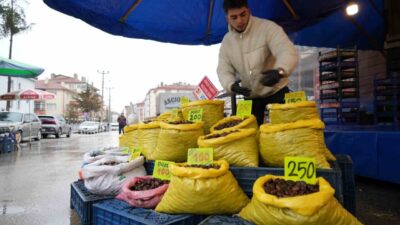 Bolu'da kestanenin fiyatları 100-300 TL arasında değişiyor. Ancak yüksek fiyatlar