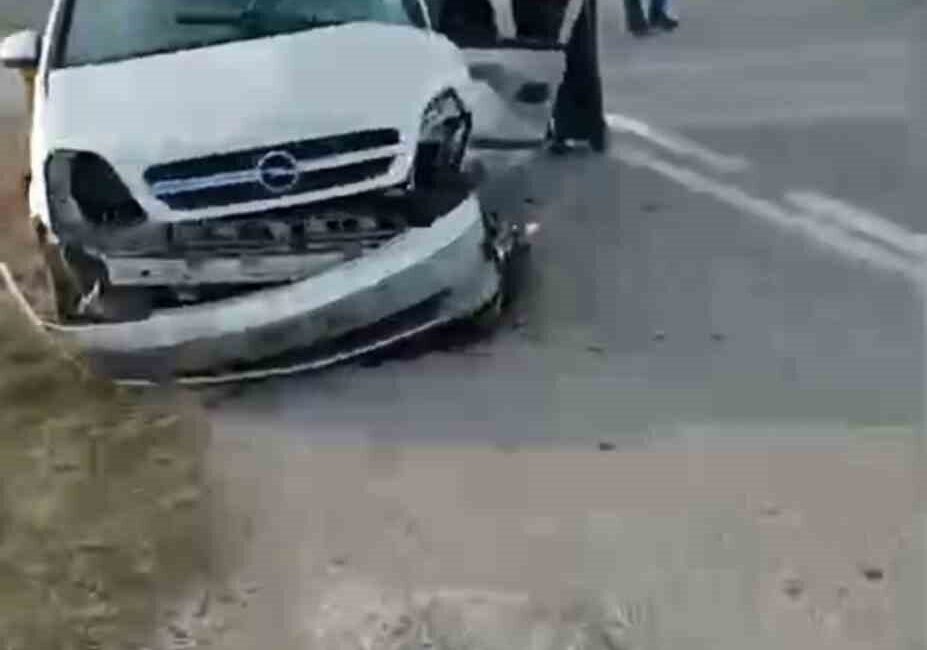 Kırklareli'nde hafif ticari araçla otomobilin çarpışması sonucu meydana gelen trafik