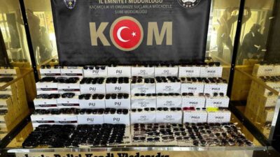 Kocaeli'de polis ekipleri tarafından gerçekleştirilen operasyonda 252 koli içinde 169