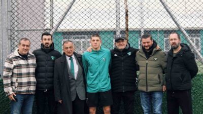 Kocaelispor, Trendyol 1. Lig'de lider konumunda. Kaleci Batuhan Şen'in ardından