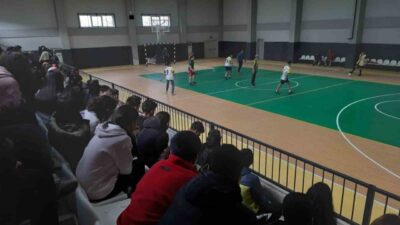 Koçarlı İlçesi'nde düzenlenen Futsal turnuvası ile Koçarlı Spor Salonu resmen
