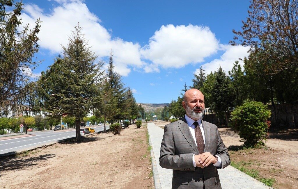 Kocasinan Belediyesi Park ve Bahçeler Müdürlüğü, ilçe genelinde parklarda bakım,