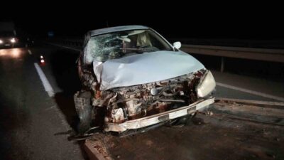 Kırıkkale'de gece saatlerinde meydana gelen trafik kazasında F.R.K. kontrolündeki otomobil,