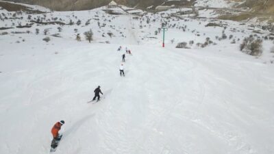 Bayburt'taki Kop Dağı Kayak Merkezi'nde sezon açıldı. Vali Mustafa Eldivan