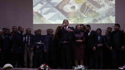 Kozan Belediye Başkanı Mustafa Atlı, bu yıl belediye çalışanlarına promosyonun