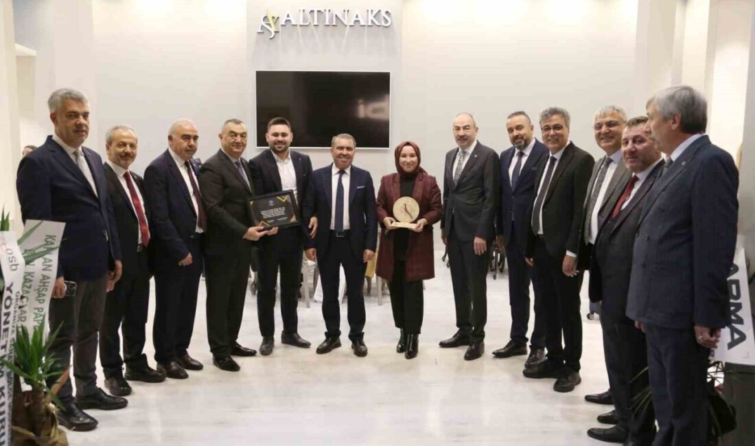 KTO Başkanı Ömer Gülsoy ve KAYSO Başkanı Mehmet Büyüksimitci, İstanbul