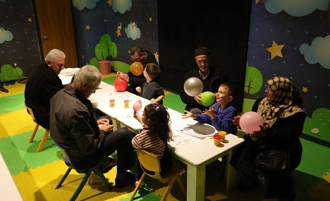 Kütahya Belediyesi, aile bağlarını