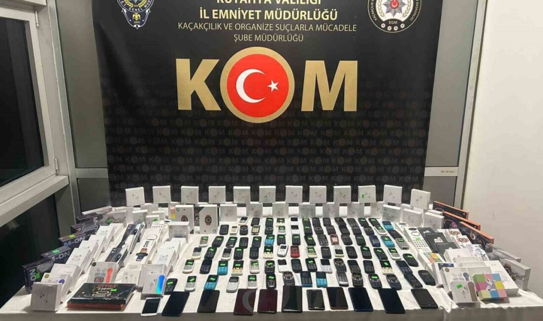 Kütahya'da KOM ekipleri, GSM üzerine faaliyet gösteren iş yerinde yapılan