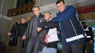 Karabük’ün Safranbolu ilçesinde kuyumcu soygunu gerçekleştiren 3 kişi ile gözcülük